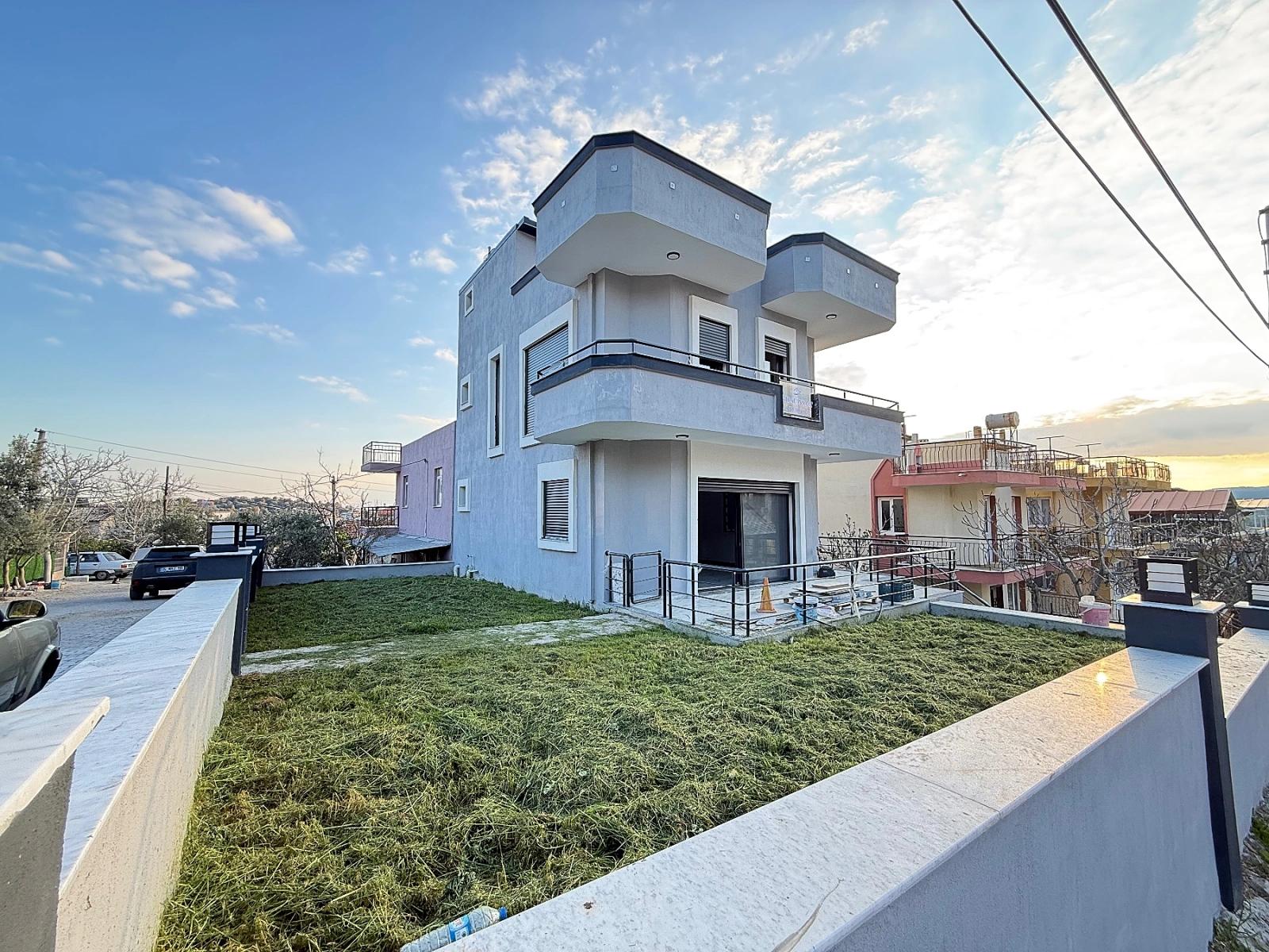 3+1 Eckvilla Mit Meerblick Und Separater Küche In Ürkmez