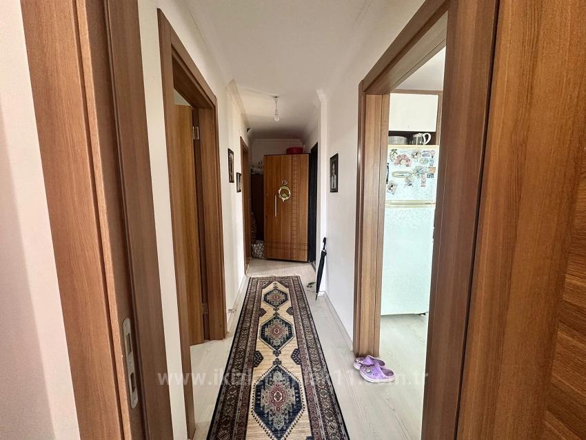 2+1 Wohnung Zum Verkauf Im Zentrum Von Seferihisar Ürkmez, 80 M2, 200 M Vom Meer Entfernt.