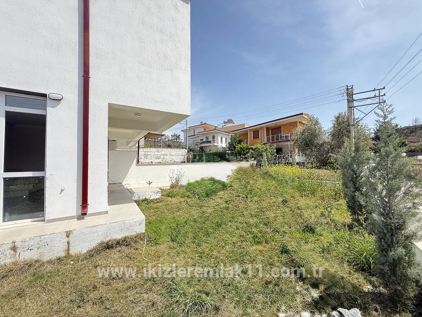 3+1-Zimmer Sommerhaus Zu verkaufen in Payamlı Bz. Seferihisar Doğanbey - 150 m²