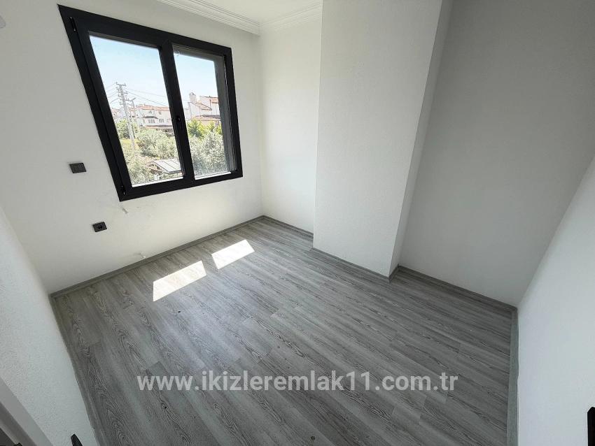 3+1-Zimmer Villa Zu verkaufen in Cumhuriyet Bz. Seferihisar Doğanbey - 220 m²