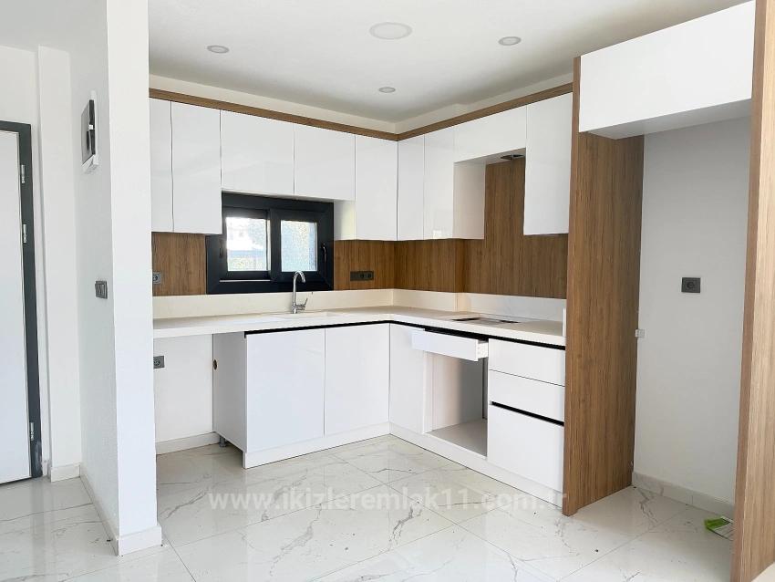 Brandneue 3+1-Zimmer-Villa Mit Großzügigem Garten In Meeresnähe In Doğanbey, Seferihisar Zu Verkaufen