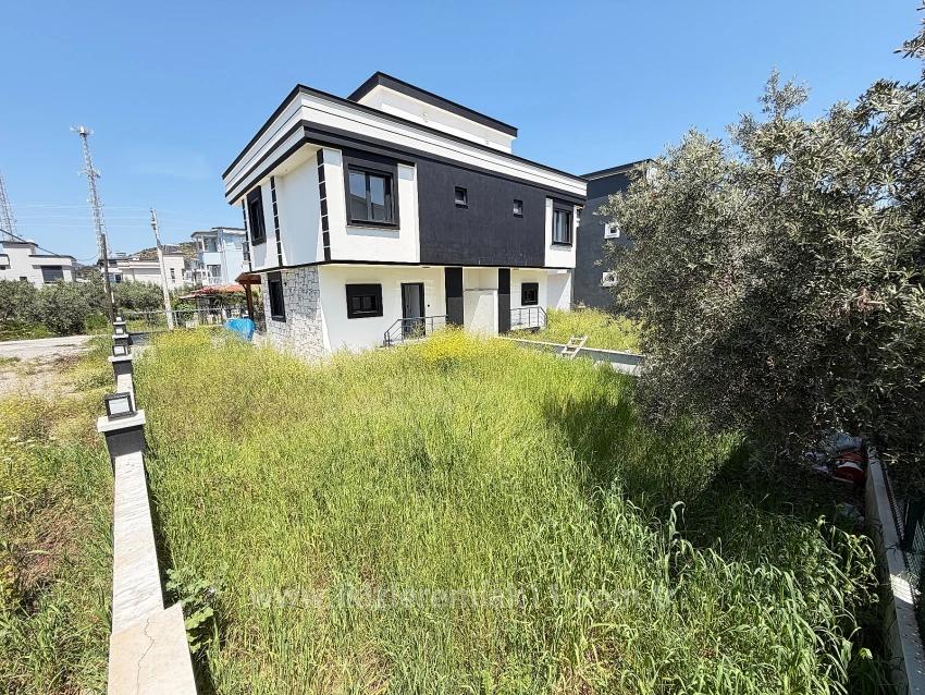 Brandneue 3+1-Zimmer-Villa Mit Großzügigem Garten In Meeresnähe In Doğanbey, Seferihisar Zu Verkaufen