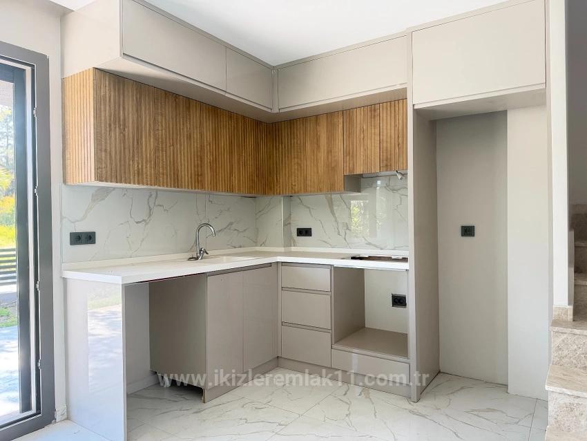 3+1 Ultra-Luxusvilla Mit Meerblick In Doğanbey Zu Verkaufen