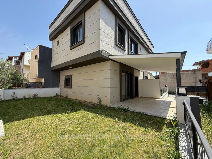 Gartenvilla Zum Verkauf In Der Nähe Des Meeres In Ürkmez Doğanbey, 2+1