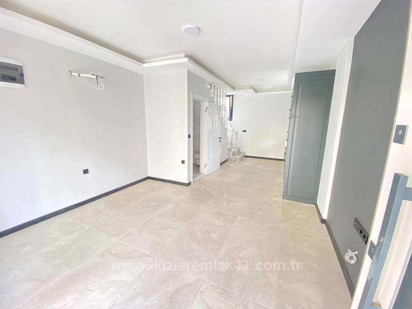 Gartenvilla Zum Verkauf In Der Nähe Des Meeres In Ürkmez Doğanbey, 2+1