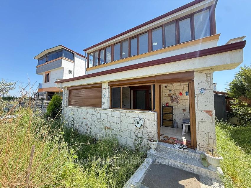 2+1 Voll Möblierte Villa Mit Garten In Doğanbey, Seferihisar Zu Verkaufen