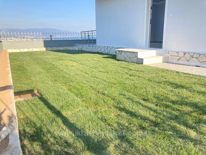 2+1 Villa Mit Meerblick Und Garten Zum Verkauf In Doğanbey, Seferihisar
