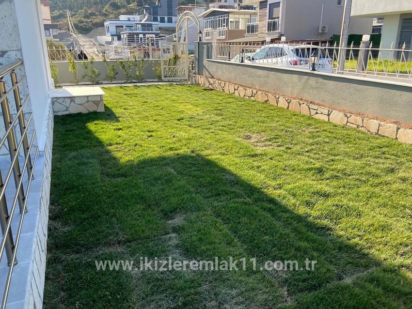 2+1-Zimmer Villa Zu verkaufen in Atatürk Bz. Seferihisar Doğanbey - 150 m²