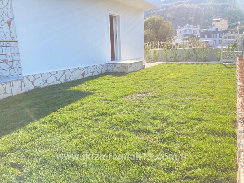 2+1-Zimmer Villa Zu verkaufen in Atatürk Bz. Seferihisar Doğanbey - 150 m²