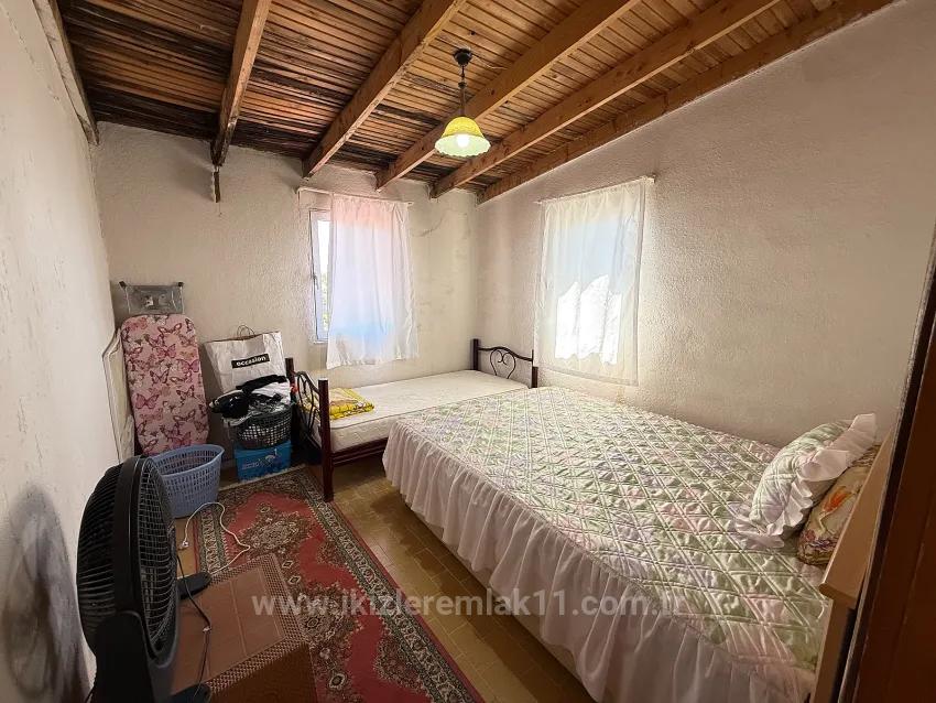 In Seferihisar Doğanbey Zu Verkaufen 3+1 Mit Meer 50M Gartenvilla