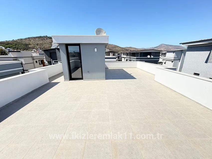 3+1-Zimmer Villa Zu verkaufen in Cumhuriyet Bz. Seferihisar Doğanbey - 300 m²