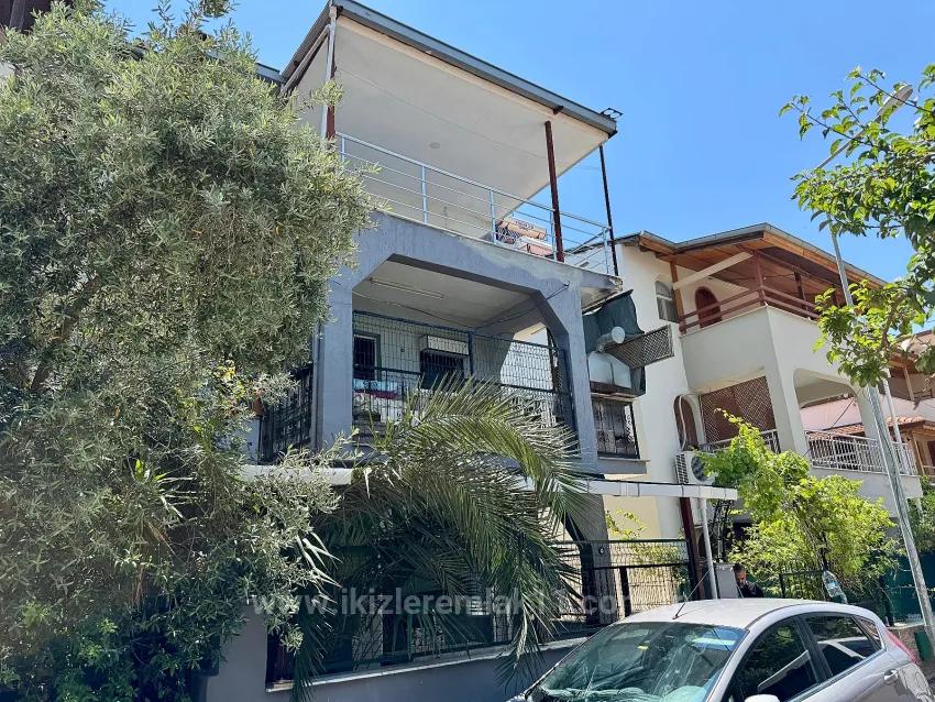 In Doğanbey Einem Zu-Verkauf-Stehenden Zwischen-Geschoss 2+1 Zur Meer-Seite 70 Metre² Wohnung