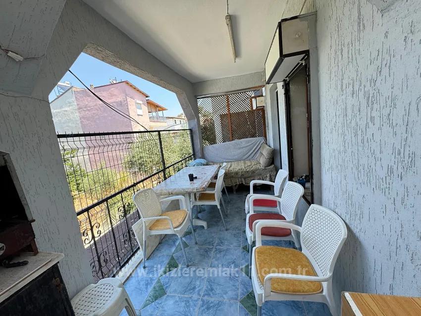 In Doğanbey Einem Zu-Verkauf-Stehenden Zwischen-Geschoss 2+1 Zur Meer-Seite 70 Metre² Wohnung