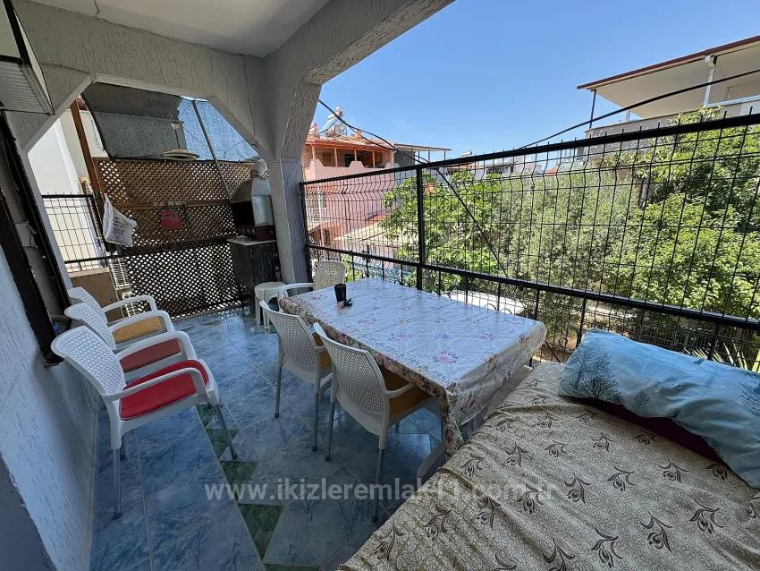 In Doğanbey Einem Zu-Verkauf-Stehenden Zwischen-Geschoss 2+1 Zur Meer-Seite 70 Metre² Wohnung