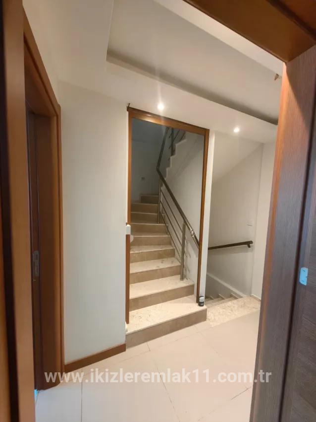 4+1-Zimmer Villa Zu verkaufen in Gümüldür Fevzi Çakmak Bz. Menderes Gümüldür - 170 m²