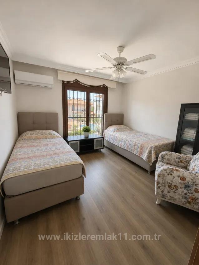 In Gümüldür, 100M Vom Meer Entfernt, Voll Möblierte Villa Mit Großem Garten