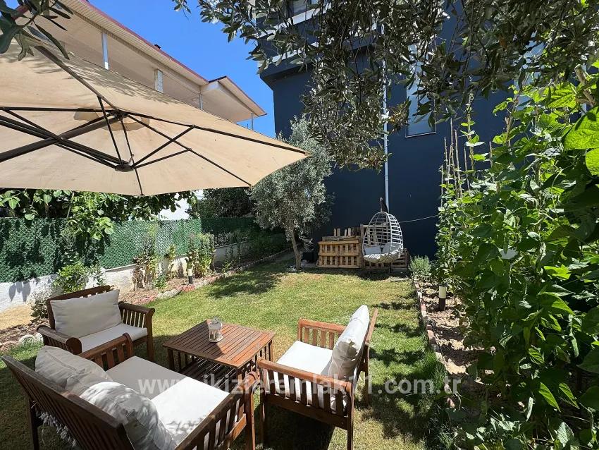 In Seferihisar Doğanbey zu verkaufen 3+1 geräumiges haus mit großem garten doppelhaushälfte Ferienhaus