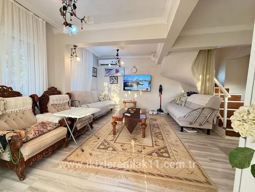 4+1-Zimmer Einfamilienhaus Zu verkaufen in Bengiler Bz. Seferihisar Ürkmez - 210 m²