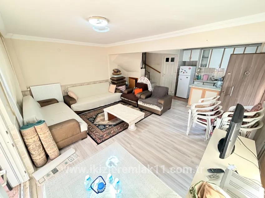 3+1-Zimmer Villa Zu verkaufen in Gümüldür Fevzi Çakmak Bz. Menderes Gümüldür - 185 m²