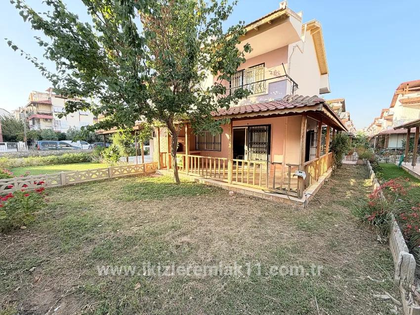3+1-Zimmer Villa Zu verkaufen in Gümüldür Fevzi Çakmak Bz. Menderes Gümüldür - 185 m²