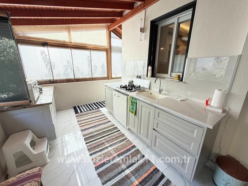 3+1-Zimmer Einfamilienhaus Zu verkaufen in Cumhuriyet Bz. Seferihisar Doğanbey - 180 m²