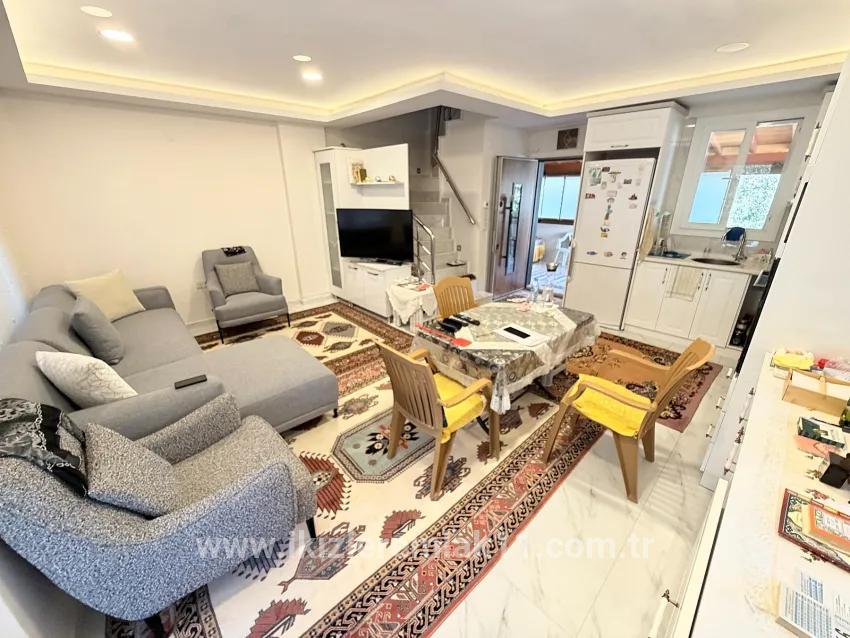 3+1-Zimmer Einfamilienhaus Zu verkaufen in Cumhuriyet Bz. Seferihisar Doğanbey - 180 m²