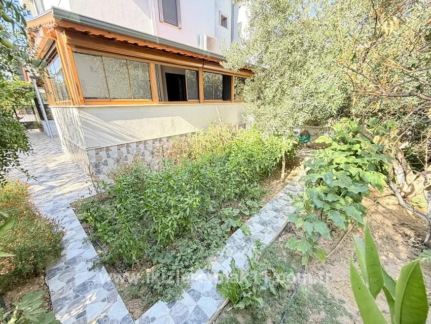 3+1-Zimmer Einfamilienhaus Zu verkaufen in Cumhuriyet Bz. Seferihisar Doğanbey - 180 m²