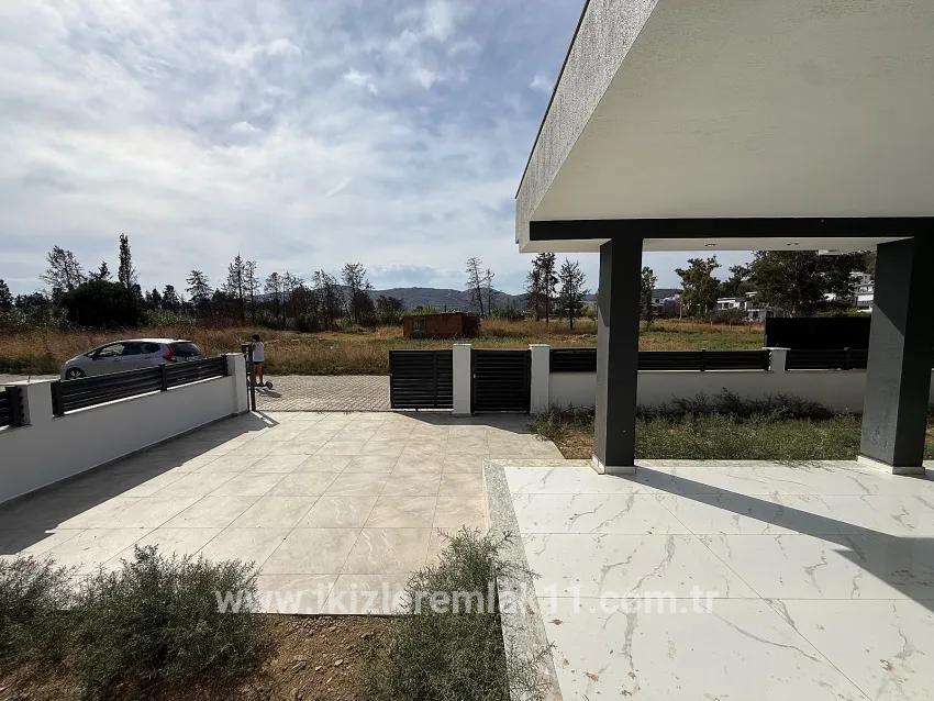 3+1-Zimmer Villa Zu verkaufen in Cumhuriyet Bz. Seferihisar Doğanbey - 180 m²