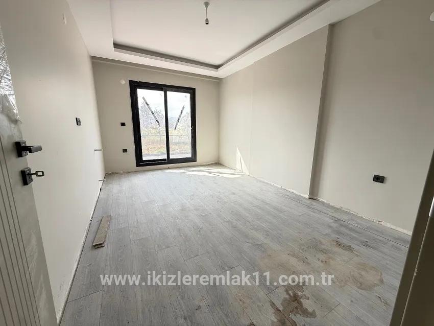 3+1-Zimmer Villa Zu verkaufen in Cumhuriyet Bz. Seferihisar Doğanbey - 180 m²