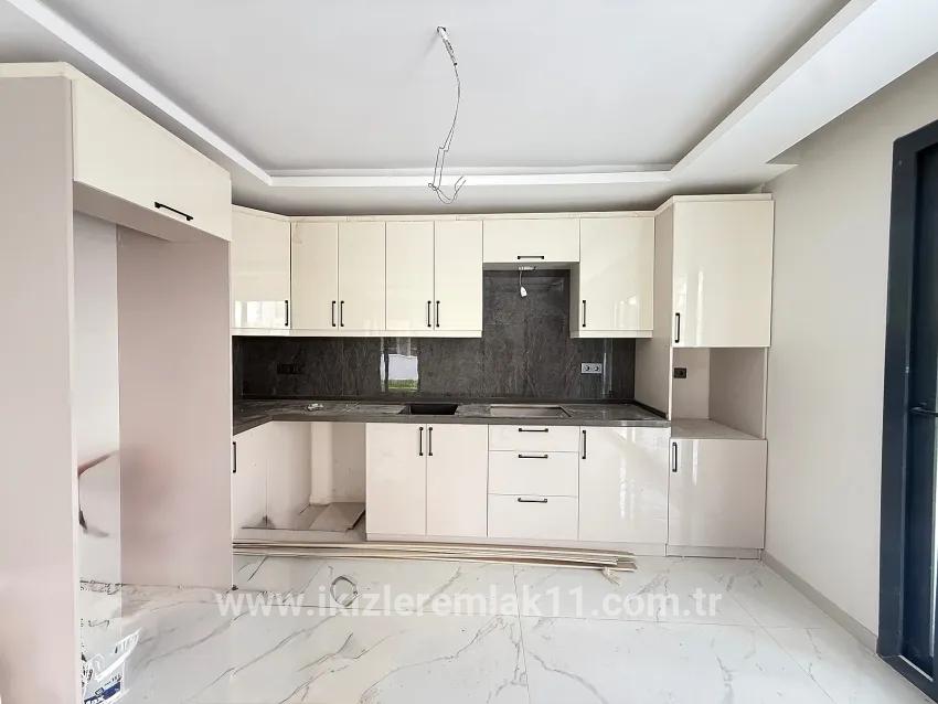 3+1-Zimmer Sommerhaus Zu verkaufen in Cumhuriyet Bz. Seferihisar Doğanbey - 180 m²
