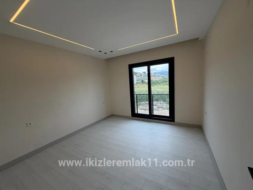 3+1-Zimmer Villa Zu verkaufen in Gümüldür Cumhuriyet Bz. Menderes Gümüldür - 180 m²