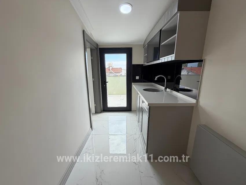 3+1-Zimmer Villa Zu verkaufen in Gümüldür Cumhuriyet Bz. Menderes Gümüldür - 180 m²