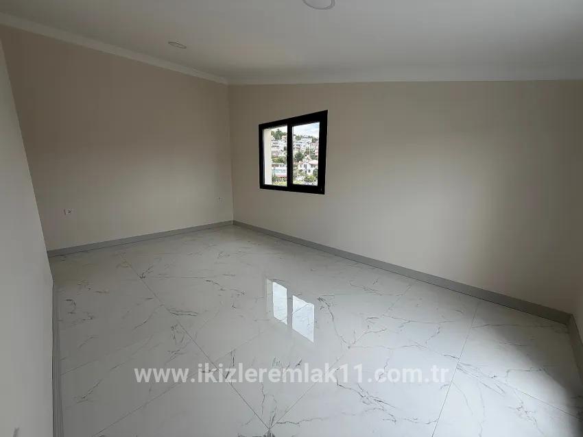 3+1-Zimmer Villa Zu verkaufen in Gümüldür Cumhuriyet Bz. Menderes Gümüldür - 180 m²