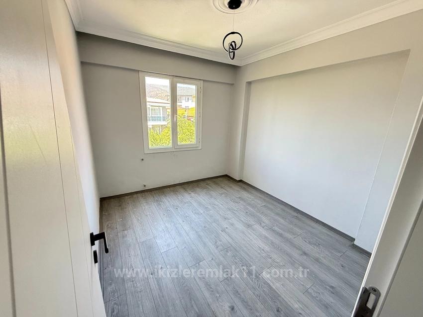 2+1 Wohnung Zum Verkauf In Seferihisar Ürkmez, 300 Meter Vom Meer Entfernt