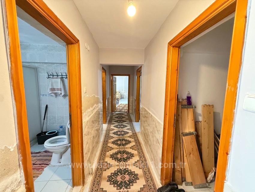 3+1 Gartenapartment In Ürkmez Zu Verkaufen, 250 Meter Vom Meer Entfernt, Erschwinglicher Preis