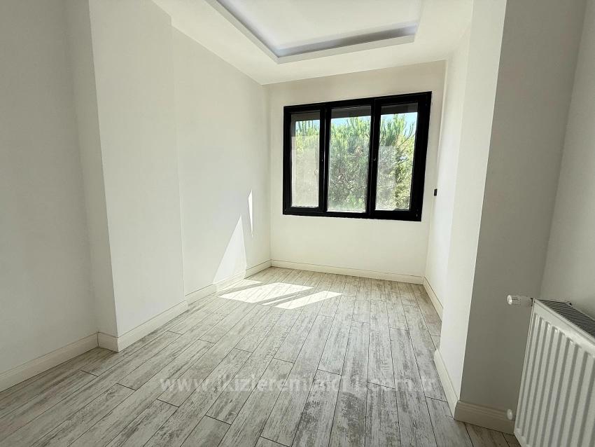 Luxuriöse 3 + 1-Maisonette-Villa Zum Verkauf Im Zentrum Von Seferihisar Ürkmez