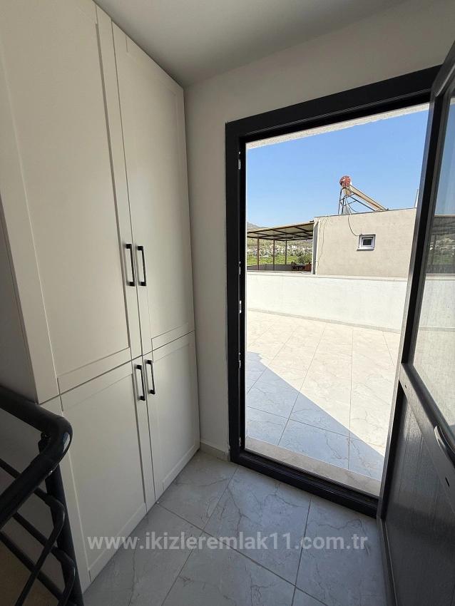 Luxuriöse 3 + 1-Maisonette-Villa Zum Verkauf Im Zentrum Von Seferihisar Ürkmez