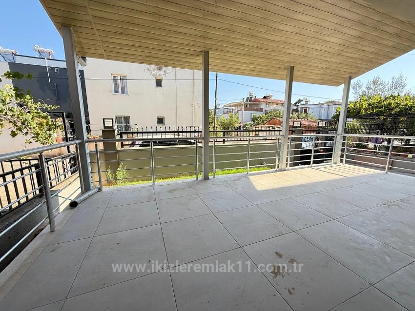 Brandneues Luxus-Sommerhaus Mit 3+1 Bädern In Seferihisar Doganbey Zu Verkaufen