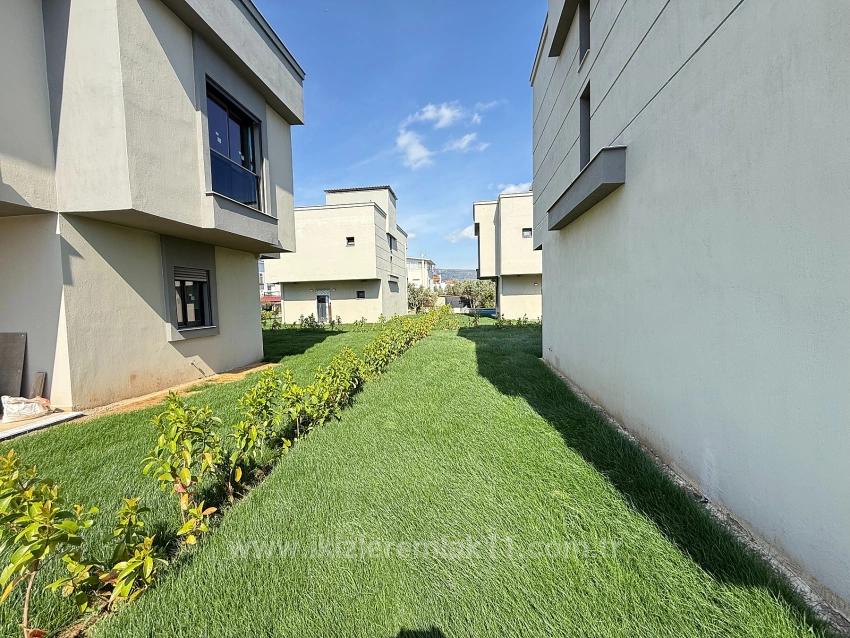 3+1 Duplex-Sommerhaus Mit Pool In Seferihisar Doğanbey