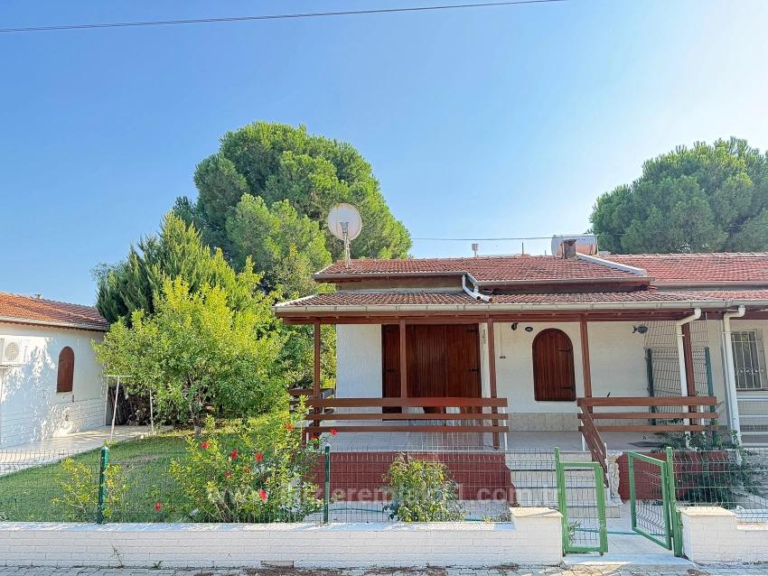 Freistehendes 2+1-Sommerhaus Zum Verkauf In Seferihisar Doğanbey