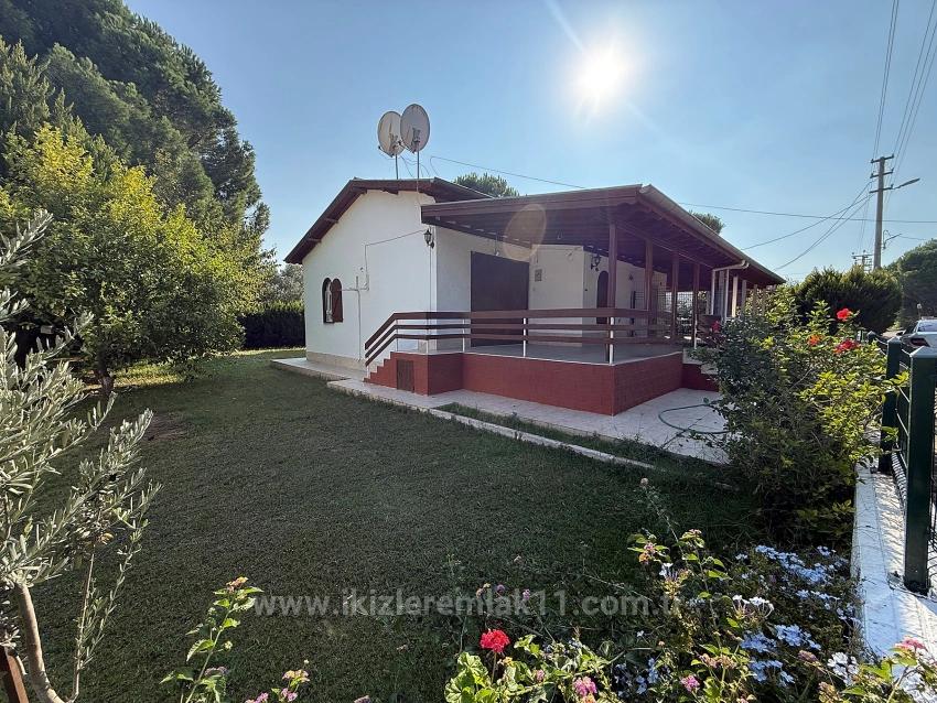 Freistehendes 2+1-Sommerhaus Zum Verkauf In Seferihisar Doğanbey