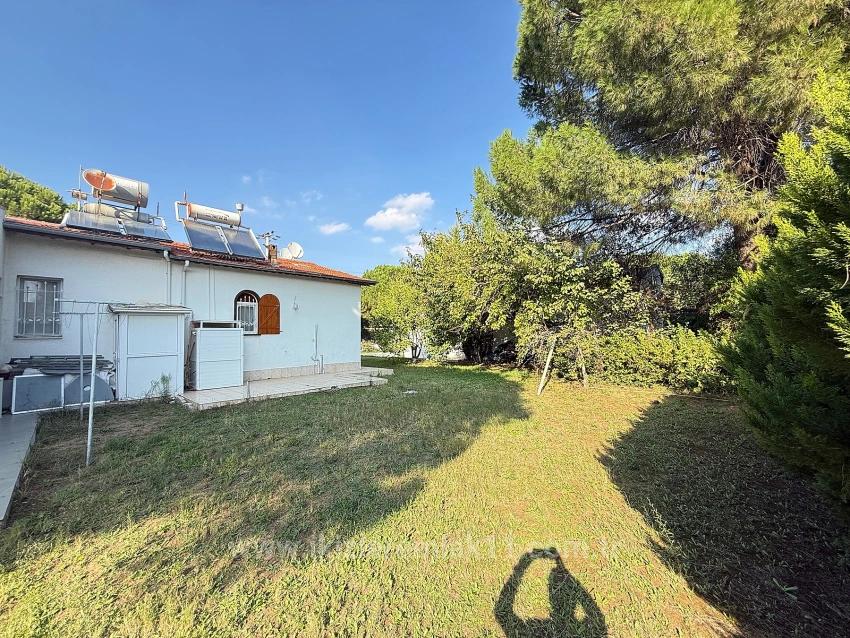 Freistehendes 2+1-Sommerhaus Zum Verkauf In Seferihisar Doğanbey