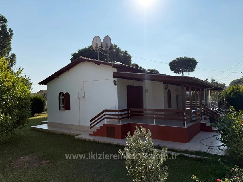 Freistehendes 2+1-Sommerhaus Zum Verkauf In Seferihisar Doğanbey