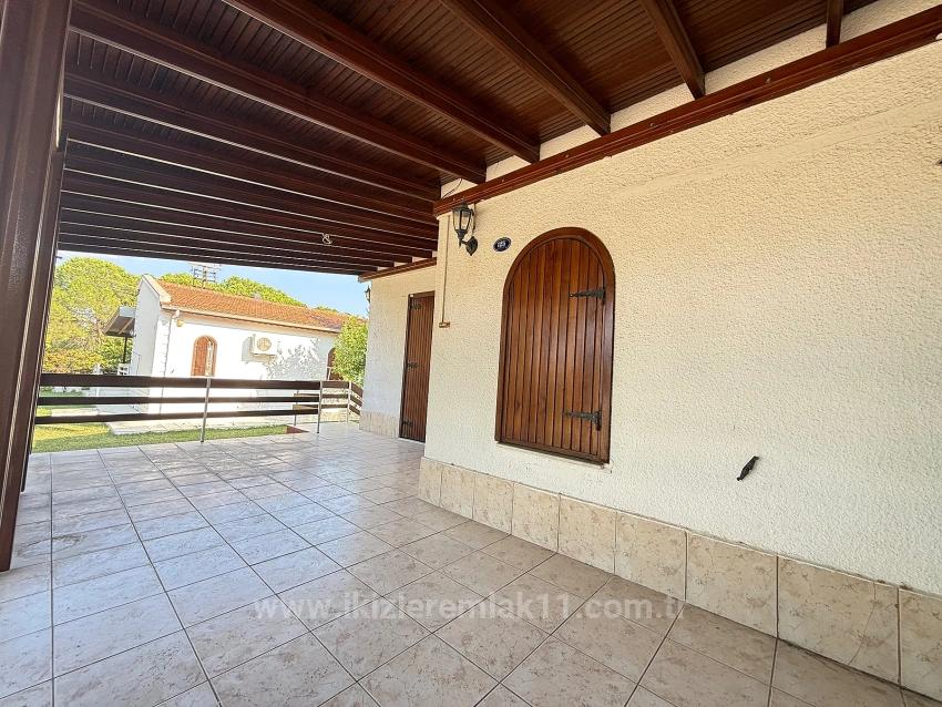 Freistehendes 2+1-Sommerhaus Zum Verkauf In Seferihisar Doğanbey