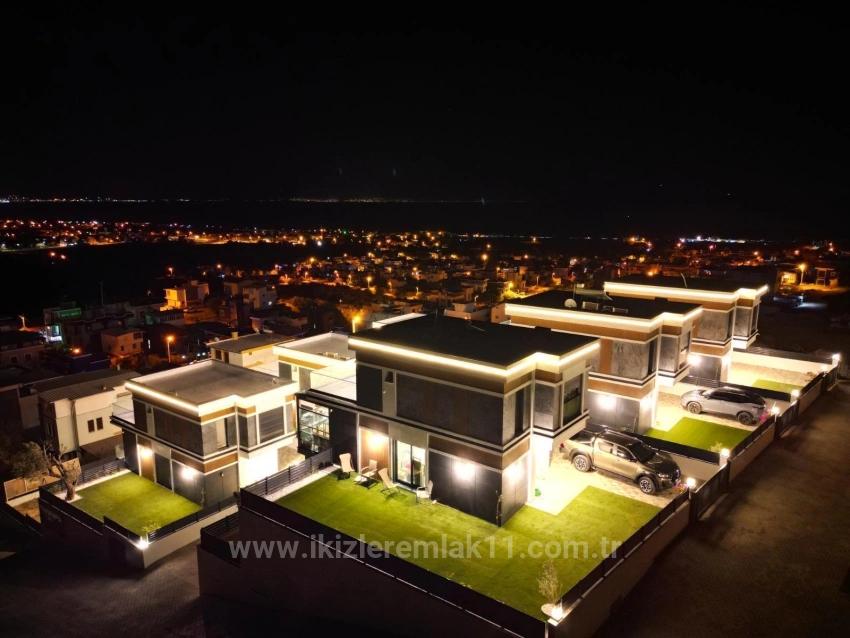 Freistehendes Einfamilienhaus In Seferihisar Doğanbey Mit Großem Garten Und Panoramablick Auf Das Meer Zu Verkaufen