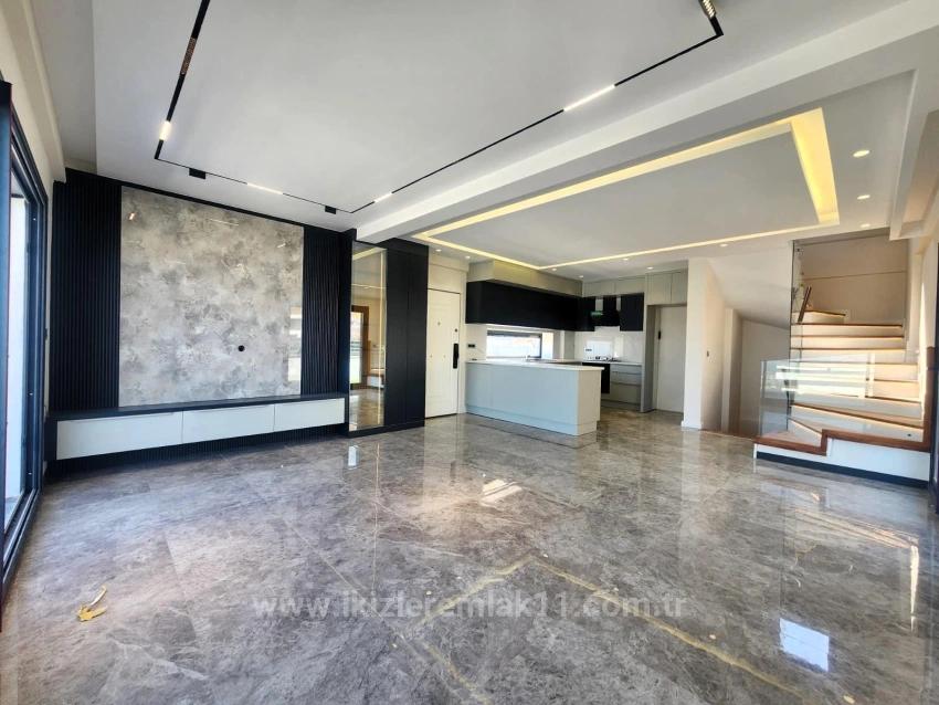 Freistehendes Einfamilienhaus In Seferihisar Doğanbey Mit Großem Garten Und Panoramablick Auf Das Meer Zu Verkaufen