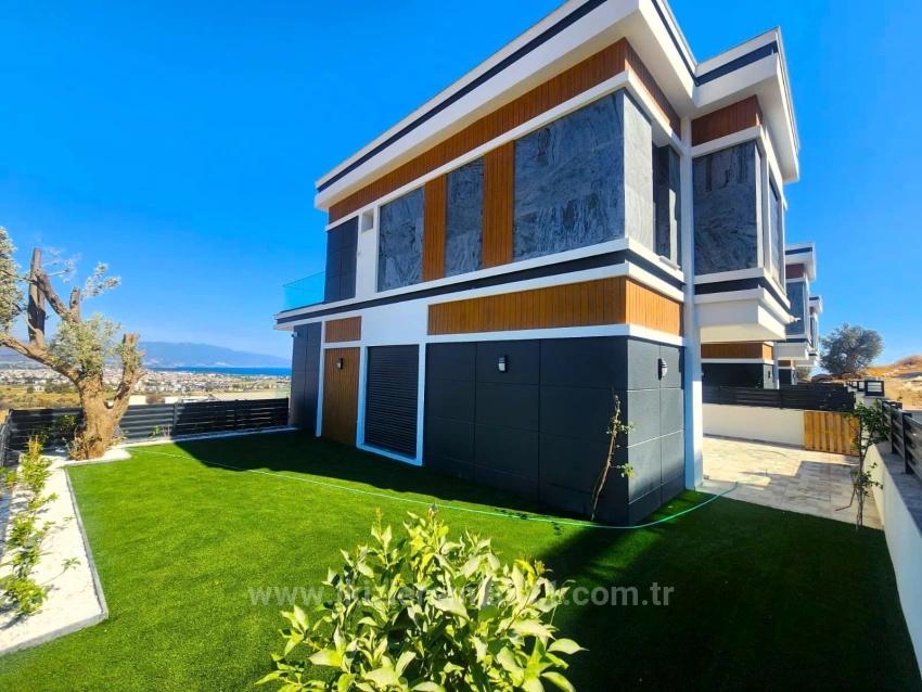 Freistehendes Einfamilienhaus In Seferihisar Doğanbey Mit Großem Garten Und Panoramablick Auf Das Meer Zu Verkaufen