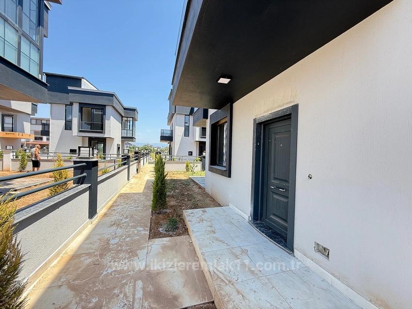 2 + 1 Villa Mit Freistehendem Garten Zum Verkauf In Seferihisar Doğanbey