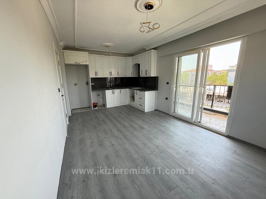 2 + 1 Wohnung Zum Verkauf Im Zentrum Von Seferihisar Ürkmez