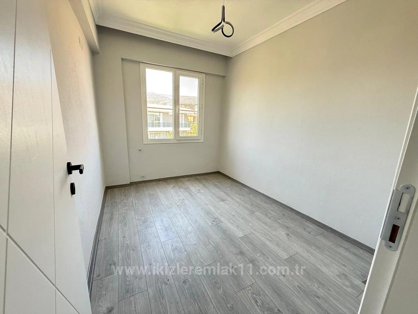 2 + 1 Wohnung Zum Verkauf Im Zentrum Von Seferihisar Ürkmez